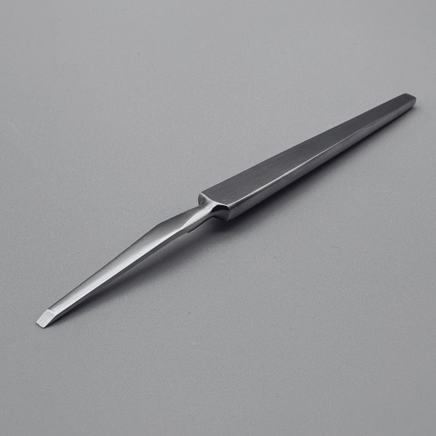Manet Chisel