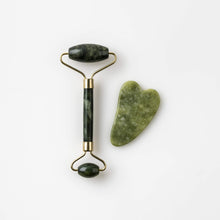 JADE ROLLER AND GUA SHU GIFT SET
